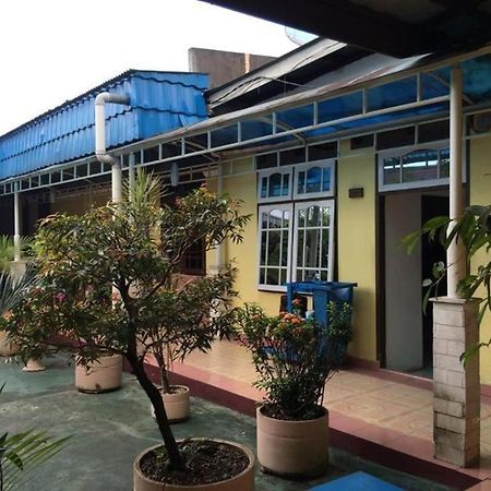 Hotel Kaisar Tarakan Extérieur photo